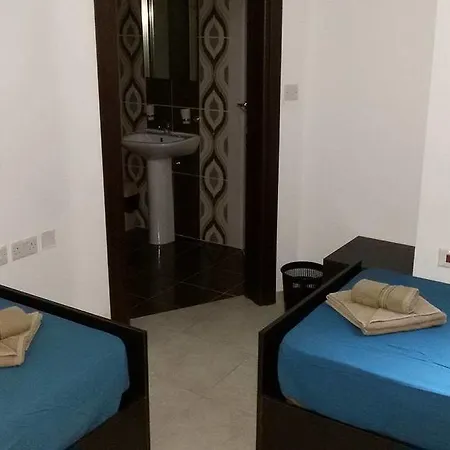 5-سينسز شقة *