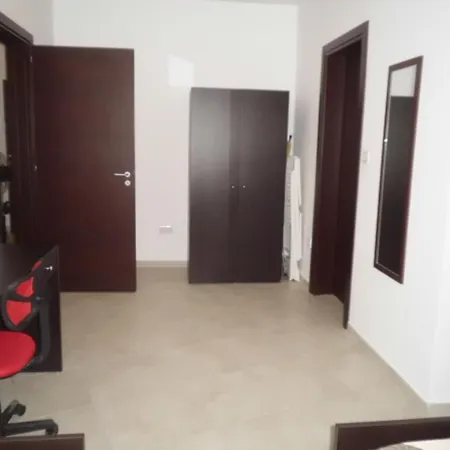 5-سينسز شقة